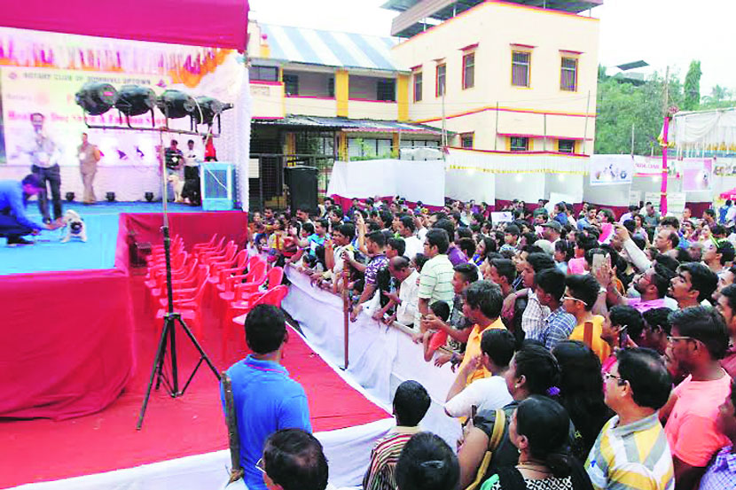 शहरातील प्राणीप्रेमींना वेगवेगळ्या प्रजातीचे श्वान पहाण्याची संधी या स्पर्धेतून मिळत असल्याने दरवर्षी नागरिक या स्पर्धेला गर्दी करतात.