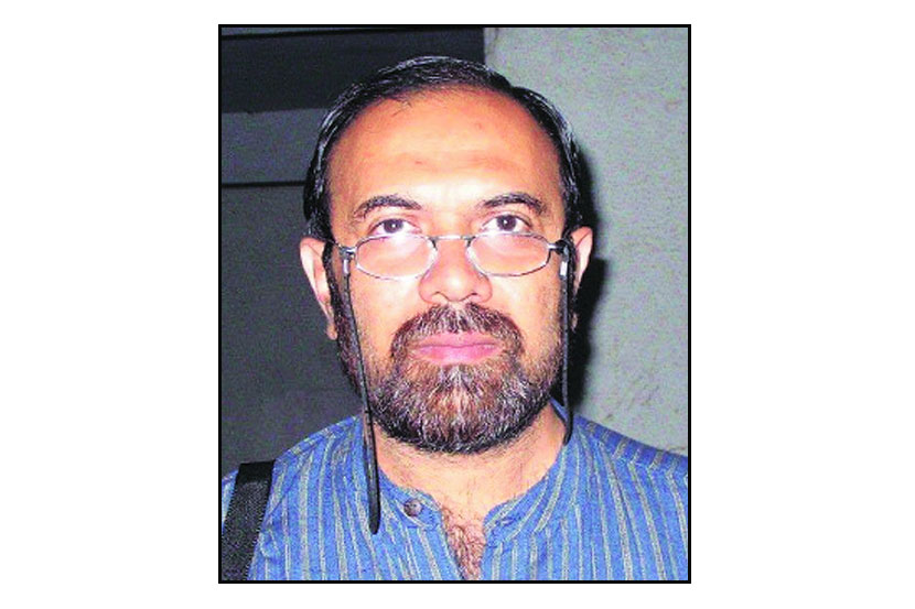ठाण्यातील फर्न संस्थेच्यावतीने आयोजित व्याख्यानमालेच्या शेवटच्या सत्रात पुण्याचे सारंग यादवडकर यांनी उपस्थित ठाणेकरांना मार्गदर्शन केले.