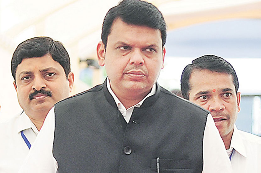 मंत्रिमंडळाचा विस्तार करण्याचा निर्णय मुख्यमंत्री देवेंद्र फडणवीस यांच्या अध्यक्षतेखाली भाजपच्या सुकाणू समितीच्या बैठकीत सोमवारी रात्री घेण्यात आला. 