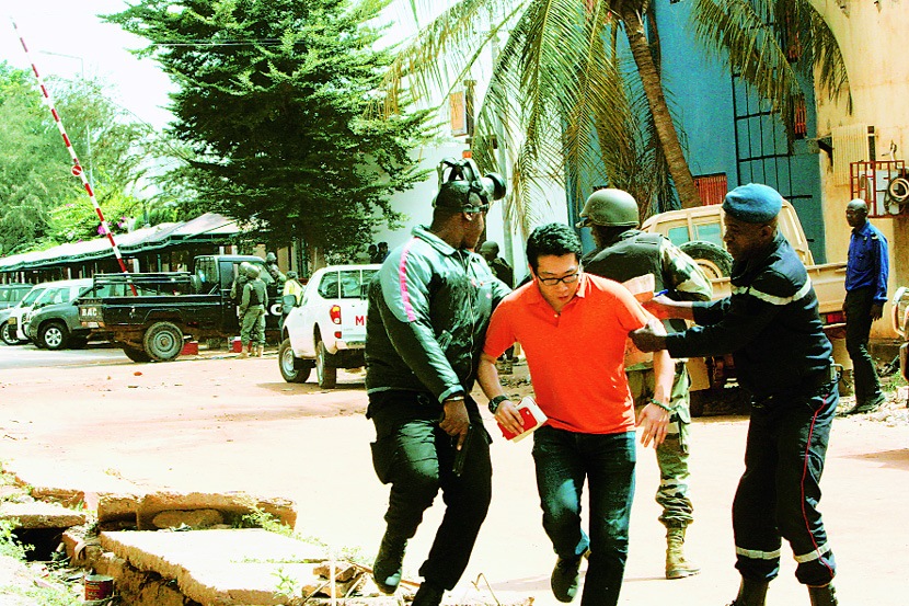 मालीमध्ये ओलिसनाटय़! मालीमध्ये ओलिसनाटय़!