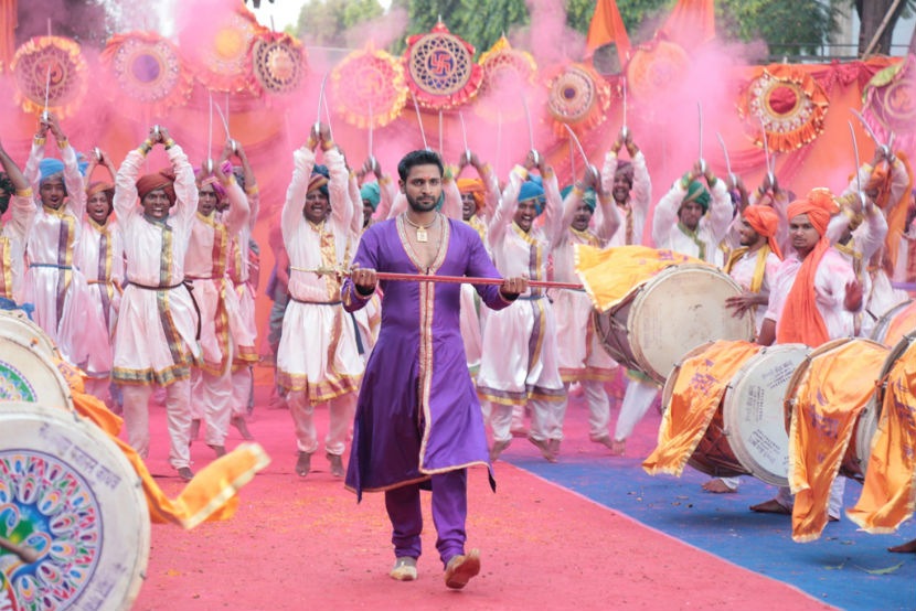 डोळे दिपवणारा शिवराज्याभिषेक सोहळा मोठ्या पडद्यावर डोळे दिपवणारा शिवराज्याभिषेक सोहळा मोठ्या पडद्यावर