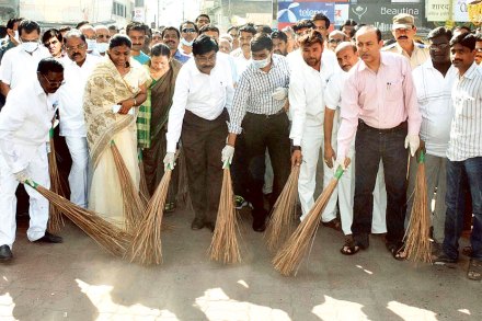 कॅरी बॅग स्वच्छता मोहिमेस परभणीकरांचा चांगला प्रतिसाद कॅरी बॅग स्वच्छता मोहिमेस परभणीकरांचा चांगला प्रतिसाद
