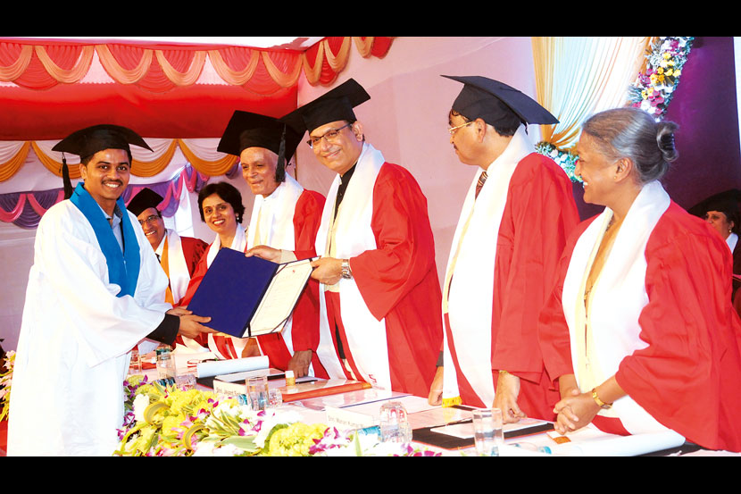 सिम्बॉयसिस आंतरराष्ट्रीय विद्यापीठाचा पदवीदान समांरभ संपन्न सिम्बॉयसिस आंतरराष्ट्रीय विद्यापीठाचा पदवीदान समांरभ संपन्न