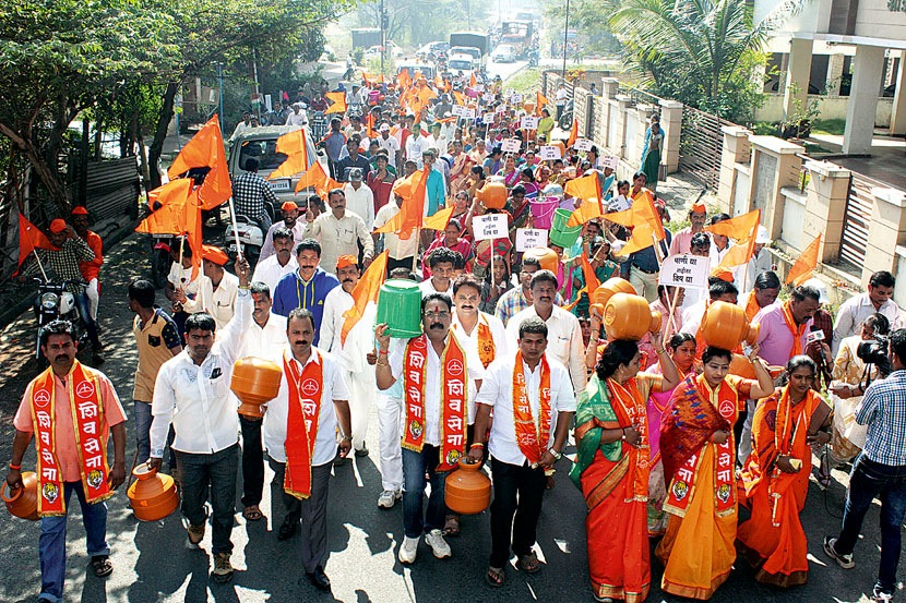 विस्कळीत पाणीपुरवठय़ाबद्दल कोल्हापुरात शिवसेनेचा मोर्चा