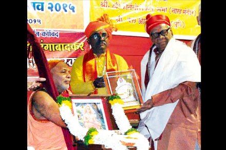 कीर्तनकाराने कीर्तनातून धर्मशास्त्र शिकवावे