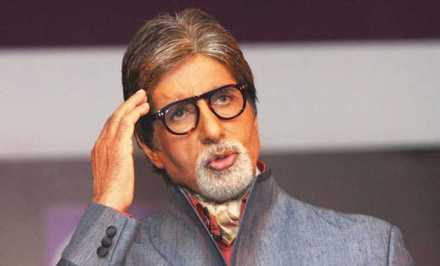 मराठी चित्रपटसृष्टीचं नाही तर अमिताभ बच्चनदेखील 'नटसम्राट'च्या प्रदर्शनासाठी उत्सुक आहेत. 