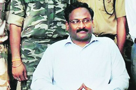 नक्षलवादी प्रा. जी. एन. साईबाबाचा जामीन अर्ज मुंबई उच्च न्यायालयाच्या नागपूर खंडपीठाने फेटाळून लावला आहे. 