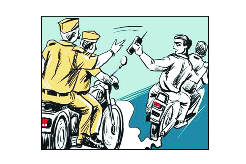 इचलकरंजीत धुमाकूळ घालणा-या चौघा चोरटय़ांना अटक इचलकरंजीत धुमाकूळ घालणा-या चौघा चोरटय़ांना अटक