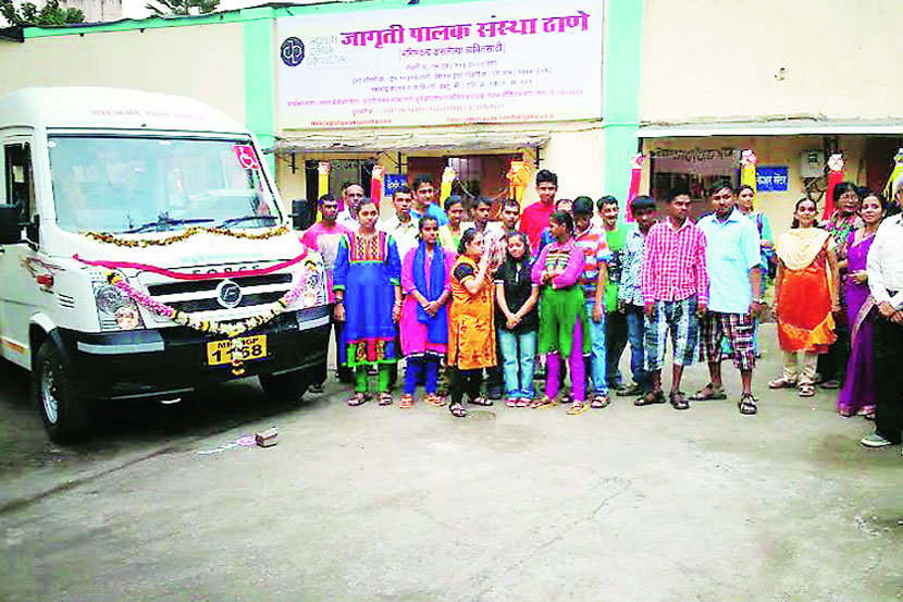 मतिमंद/विशेष मुलांच्या पालकांच्या आयुष्याचा प्रवास हा नागमोडी रस्त्यावरील अवघड वळणांचा आणि अतिशय आव्हानात्मक असतो.