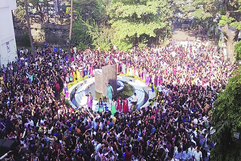 ‘जोशी-बेडेकर’चा ‘रासगरबा’ यंदापासून बंद