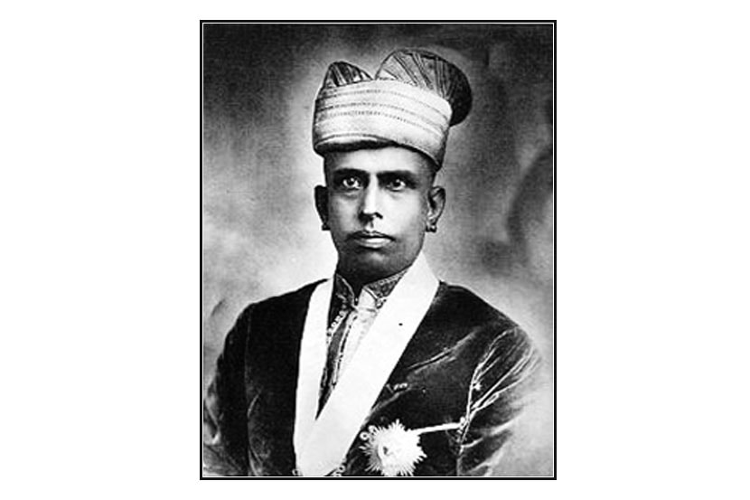 साधारणत: बाराव्या शतकात स्थापन झालेले कोचिनचे हिंदू राज्य प्रथम पेरुमपदप्पू स्वरूपम् या नावाने ओळखले जात होते. साधारणत: बाराव्या शतकात स्थापन झालेले कोचिनचे हिंदू राज्य प्रथम पेरुमपदप्पू स्वरूपम् या नावाने ओळखले जात होते.