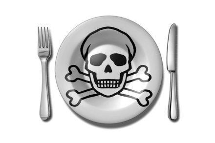 पाच वर्षांखालील मुलांना कोणतीही वस्तू उत्सुकतेने तोंडात घालण्याची सवय असते. पाच वर्षांखालील मुलांना कोणतीही वस्तू उत्सुकतेने तोंडात घालण्याची सवय असते.