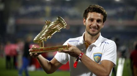Chennaiyin FC captain Elano ,, चेन्नईच्या कर्णधाराला अटक Chennaiyin FC captain Elano ,, चेन्नईच्या कर्णधाराला अटक