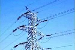 ‘महावितरण’कडून साडेपाच ऐवजी प्रत्यक्षात १९ टक्के  दरवाढ