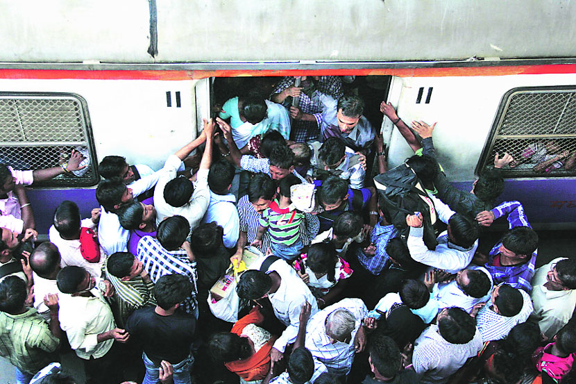 तुम्हाला निवडून दिल्याची लाज वाटते! तुम्हाला निवडून दिल्याची लाज वाटते!