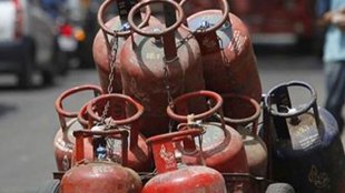 LPG subsidy , I-T department , आयकर विभाग, data of taxpayer , taxpayer who earn over Rs 10 lakh, tax slab, घरगुती सिलेंडर , Loksatta, Loksatta news, marathi, Marathi news