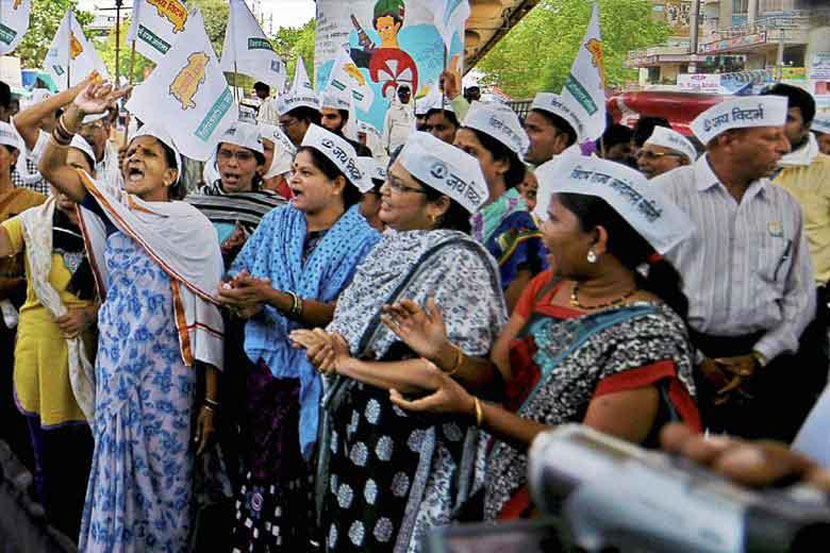 विदर्भाने असे वेगळे होणे ही एका अर्थाने काळाचीच गरज असून ती महाराष्ट्राचे महाअधिवक्ता श्रीहरी अणे यांनी व्यक्त केली  विदर्भाने असे वेगळे होणे ही एका अर्थाने काळाचीच गरज असून ती महाराष्ट्राचे महाअधिवक्ता श्रीहरी अणे यांनी व्यक्त केली