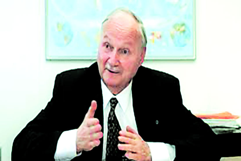 मॉरिस स्ट्राँग