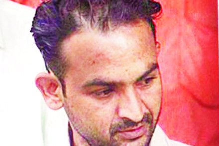 एक संपूर्ण शोकांतिका एक संपूर्ण शोकांतिका