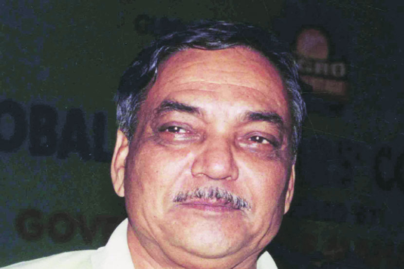 शेतकरी तितुका मेळवावा