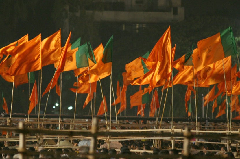 भाजप व शिवसेनेचे झेंडे एकत्र, हे दृश्य अर्थातच जुने.. संग्रहित छायाचित्रातले!