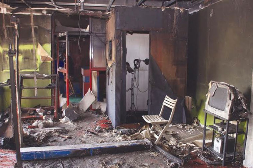  मुस्लीम व्हिडिओ छायाचित्रकाराचा स्टुडिओ त्याने मुस्लिमांमधील पडदा पद्धतीला विरोध करणारा संदेश व्हॉट्सअॅपवर टाकल्याने जाळून टाकण्यात आला