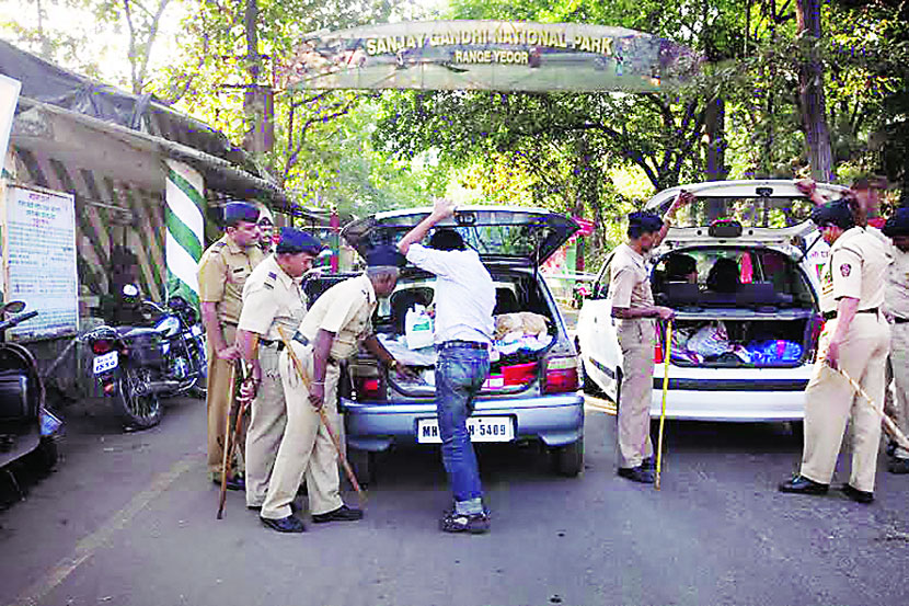 परवाना न घेता पार्टी करणाऱ्यांवर कडक कारवाई करण्यात येणार परवाना न घेता पार्टी करणाऱ्यांवर कडक कारवाई करण्यात येणार