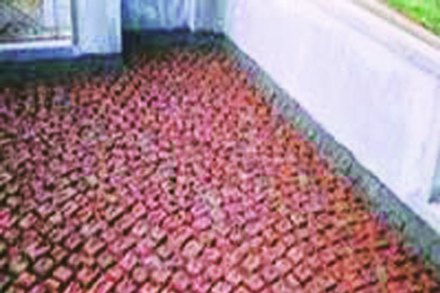 टेरस वॉटरप्रुफींगची पद्धत म्हणजे ब्रिक ब्याट कोबा सिस्टम
