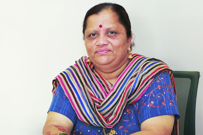 ब्लेड विक्री ते कारखानदारी
