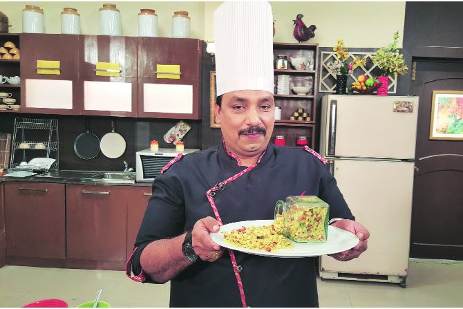 ..आणि पदार्थ वाफाळू लागला