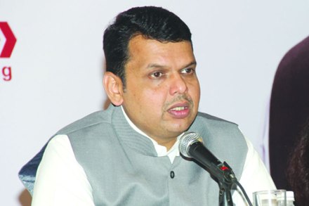 धनगर आरक्षणाबाबत मुख्यमंत्र्यांकडून दिशाभूल