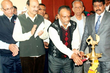 सबनीस यांना धमक्यांवरून राष्ट्रवादीला चिंता