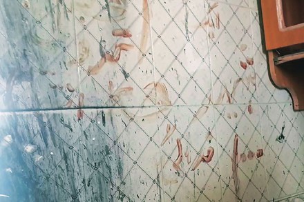 भारतीय वाणिज्य दूतावासावर केलेला हल्ला हा अफजल गुरू याच्या फाशीचा बदला घेण्यासाठी करण्यात आला होता, असे आता निष्पन्न झाले आहे. या हल्ल्यात सामील चार दहशतवाद्यांनी त्यांच्या रक्ताने तसे लिहून ठेवले आहे. भारतीय वाणिज्य दूतावासावर केलेला हल्ला हा अफजल गुरू याच्या फाशीचा बदला घेण्यासाठी करण्यात आला होता, असे आता निष्पन्न झाले आहे. या हल्ल्यात सामील चार दहशतवाद्यांनी त्यांच्या रक्ताने तसे लिहून ठेवले आहे.