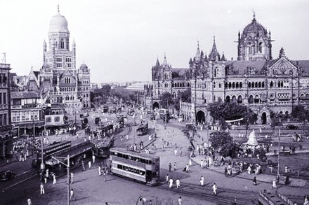 वाहतूक व्यवस्थेचे नियोजन केल्याशिवाय ट्राम बंद करणे, ही मुंबईतील वाहतूक नियोजनकारांची घोडचूक होती.. वाहतूक व्यवस्थेचे नियोजन केल्याशिवाय ट्राम बंद करणे, ही मुंबईतील वाहतूक नियोजनकारांची घोडचूक होती..