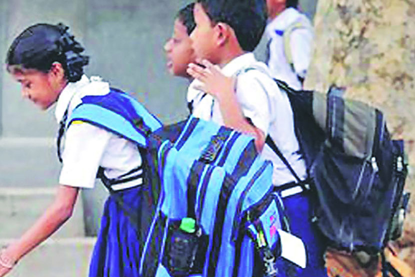 दप्तराच्या ओझ्यावर आता उच्च न्यायालयाची देखरेख