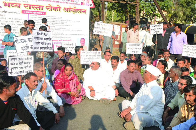 नाशिकच्या ढासळत्या कायदा सुव्यवस्थेच्या प्रश्नावर भाजप नगरसेवकाचे आंदोलन