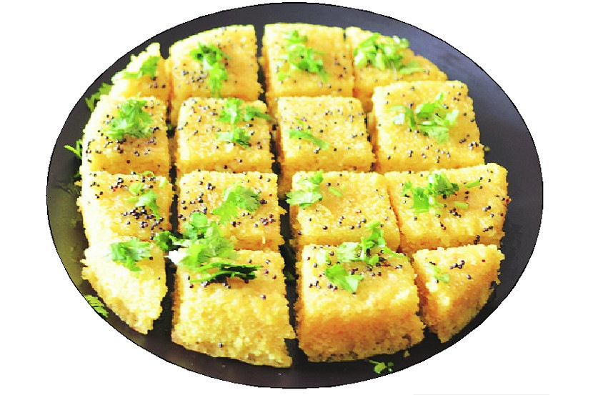 अख्ख्या मुगाचा पौष्टिक ढोकळा