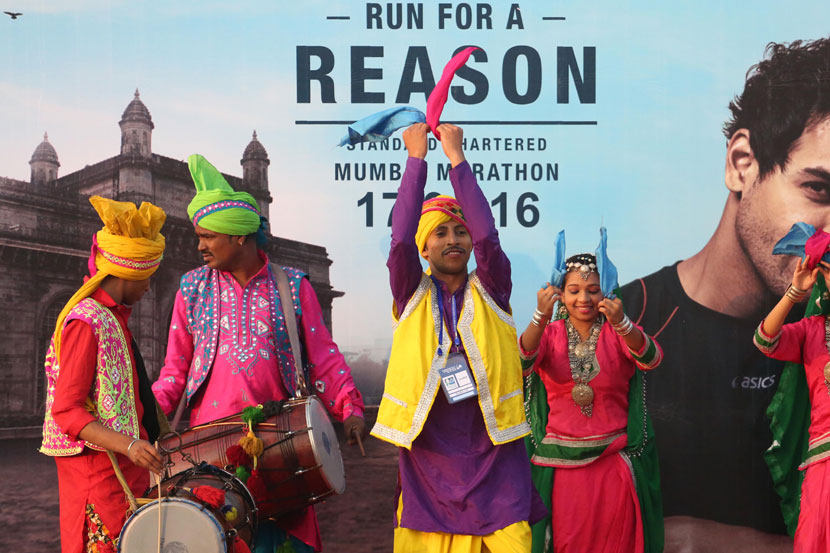 अर्ध मॅरेथॉनमध्ये मराठी मुलींनी मारली बाजी