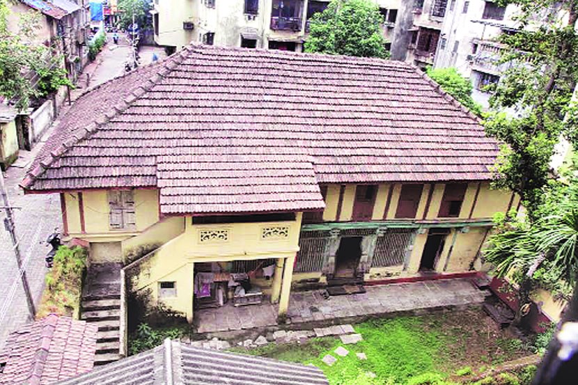 भिडेवाडय़ाचा जन्म साधारण दीडशे वर्षांपूर्वीचा आहे. गोविंद वासुदेव भिडे नावाच्या व्यावसायिकांनी हा वाडा उभारला.