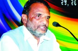 डॉ. सबनिसांकडून माध्यमे लक्ष्य; आत्मपरीक्षण करण्याचाही सल्ला