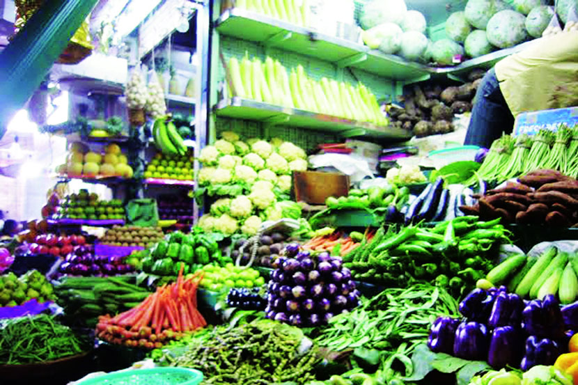 डोंबिवलीतील भाजीचा एकदा वरती गेलेला भाव सहसा खाली येताना दिसत नाही.