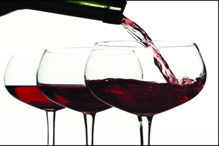 ग्रामीण भागांत परमिट रूमसाठीचे शुल्क ५० हजार रुपये करण्यात आले आहे. ग्रामीण भागांत परमिट रूमसाठीचे शुल्क ५० हजार रुपये करण्यात आले आहे.