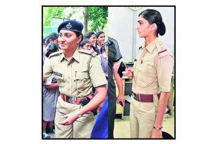  संग्रहित छायाचित्र 