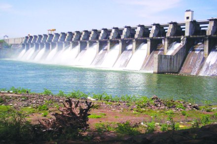 पाणी चोरी प्रकरणात २०० शेतकऱ्यांवर गुन्हा दाखल