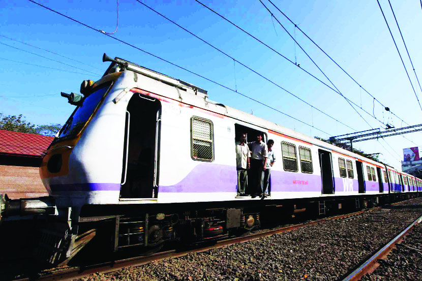 local trains , Mumbai, western railway line, ट्रेन, Loksatta, Loksatta news, Marathi, Marathi news