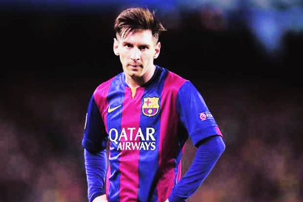 मेस्सीच्या मूत्रपिंड विकारावर उपचार सुरू असल्याची माहिती बार्सिलोना क्लबने दिली. मेस्सीच्या मूत्रपिंड विकारावर उपचार सुरू असल्याची माहिती बार्सिलोना क्लबने दिली.