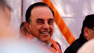 Subramanian Swamy , Watch , pelted with eggs ink , attack, Loksatta, Loksatta news, Marathi, Marathi news