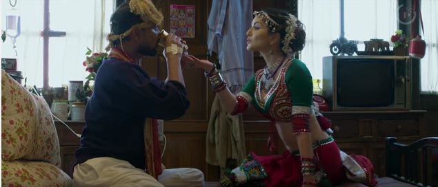 व्हिडिओतून आपल्या हटके स्टाईलने सनीने व्यसनमुक्तीचा संदेश दिला आहे. व्हिडिओतून आपल्या हटके स्टाईलने सनीने व्यसनमुक्तीचा संदेश दिला आहे.