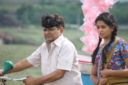 नागराज, कादंबरीच्या ‘दी सायलेंस’ने पटकावले बंगळूरू आंतरराष्ट्रीय चित्रपट महोत्सवाचे जेतेपद नागराज, कादंबरीच्या ‘दी सायलेंस’ने पटकावले बंगळूरू आंतरराष्ट्रीय चित्रपट महोत्सवाचे जेतेपद