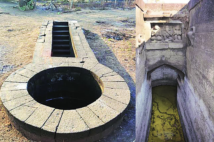 देवळोली गावाजवळील चावीच्या आकाराची विहीर.